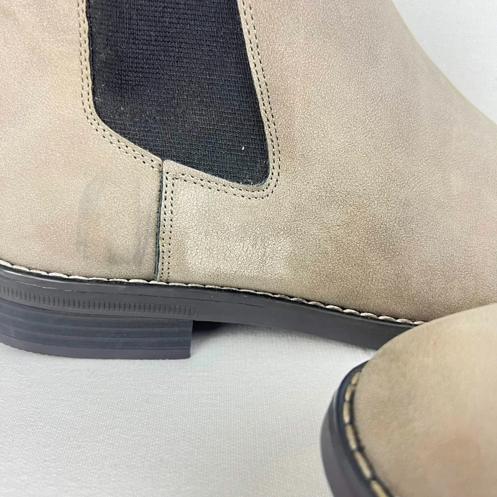 GUC Madden Chelsea Ankle Boots Elastic Gores Slip On Grey Faux Suede Mens Sz 9.5